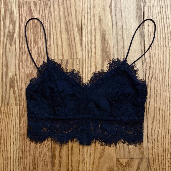 Topshop Tops - Topshop lace crop top